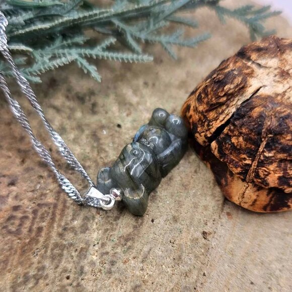 Nature Labradorite Carved Flashy Standing Bear Pendant Necklace - Picture 5 of 10